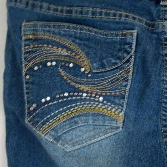Blue Identity Jewelled Embroidered Whiskered Distressed Jean Shorts Size 12P - Picture 5 of 7